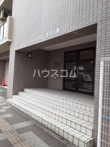 17/27 エントランス