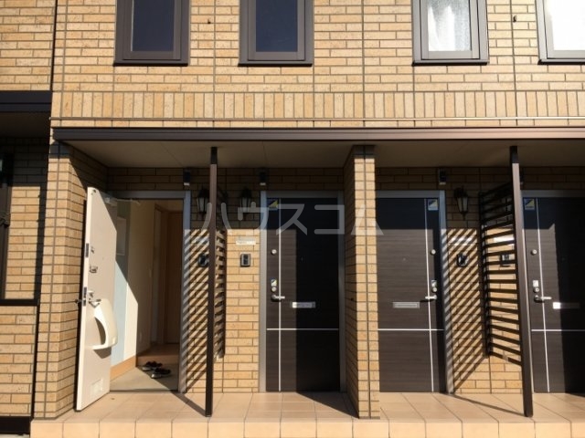 2/4 エントランス