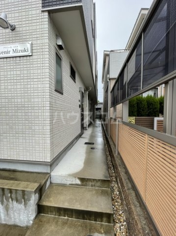 26/30 エントランス