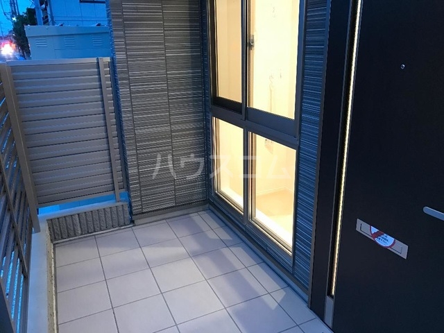 21/28 エントランス