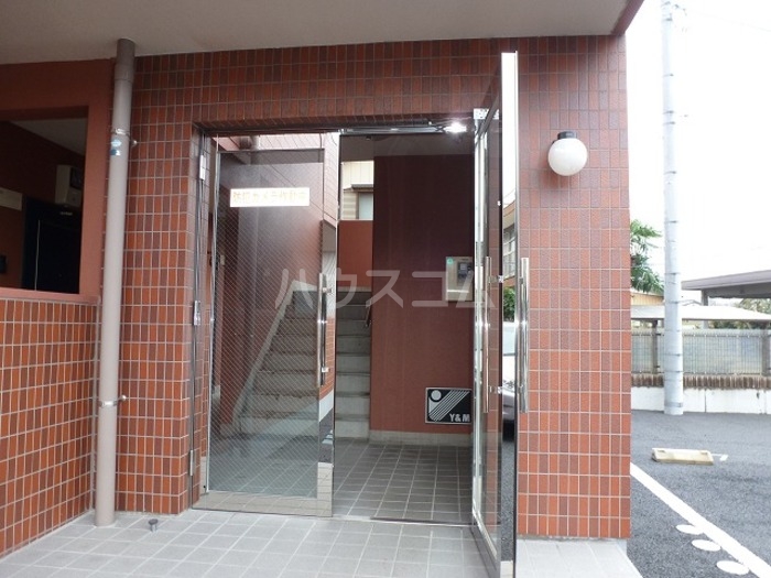 14/16 エントランス