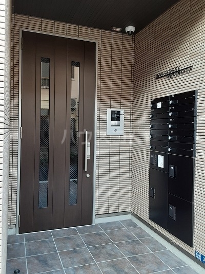 22/28 エントランス