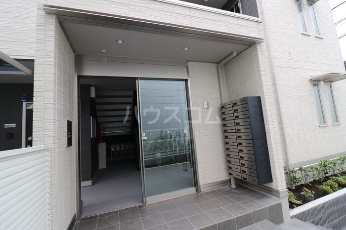 14/25 エントランス