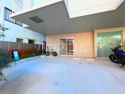 3/5 エントランス