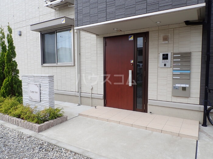 15/22 エントランス