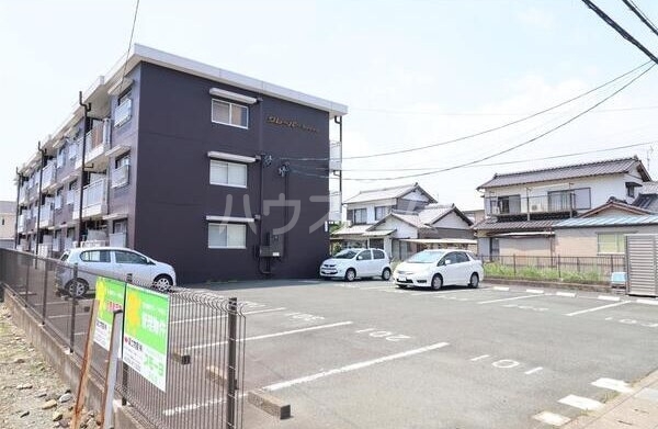 13/19 駐車場