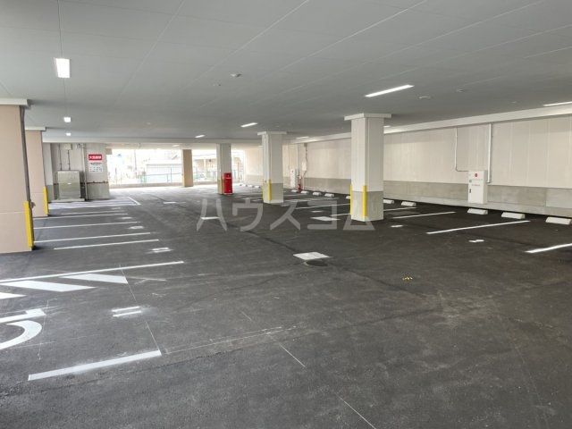28/30 駐車場