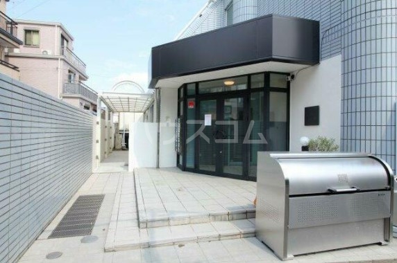 2/5 エントランス