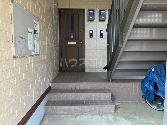 2/3 エントランス