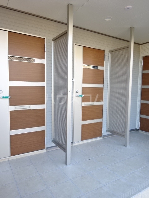 13/20 エントランス