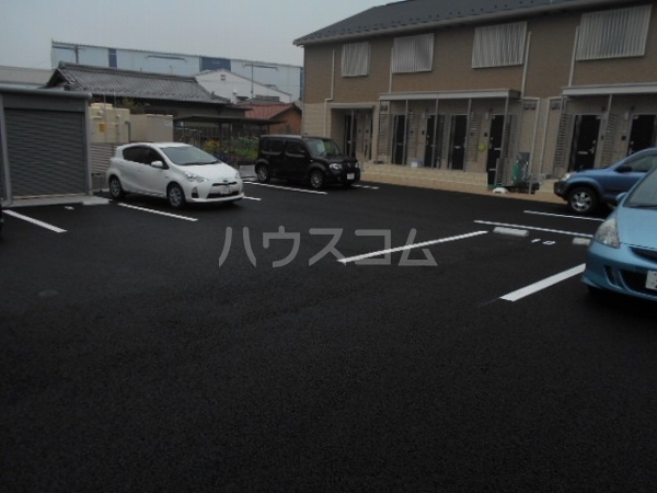 21/29 駐車場