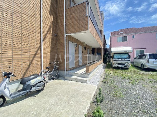 21/30 エントランス