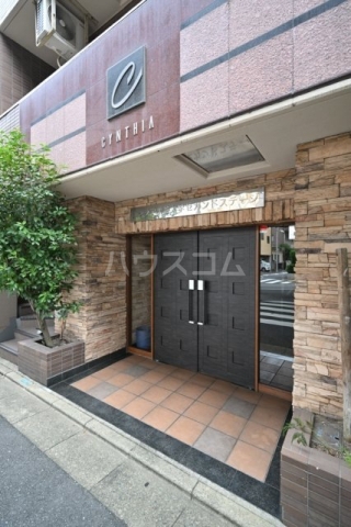 20/26 エントランス