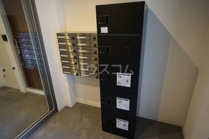 17/18 エントランス