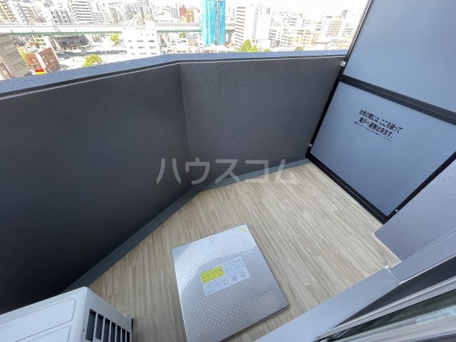 23/30 バルコニー