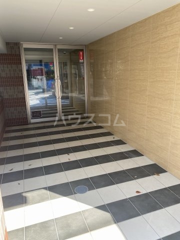 17/27 エントランス