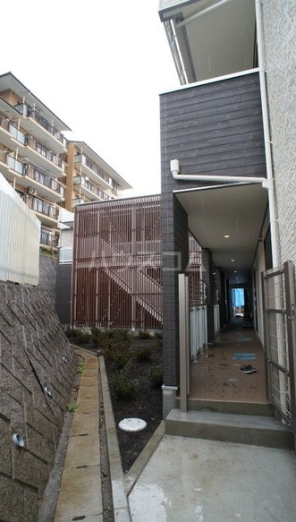 16/22 エントランス