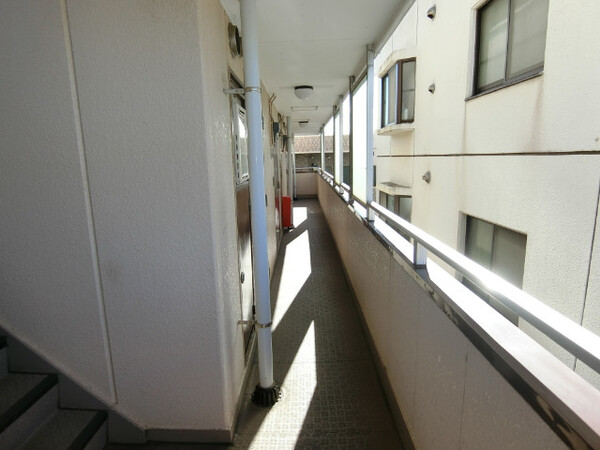 2/4 エントランス