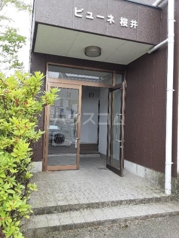 25/30 エントランス