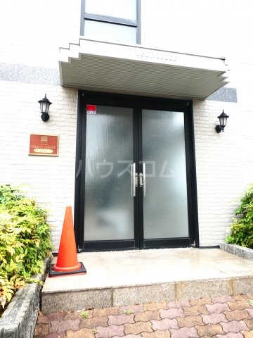 21/23 エントランス