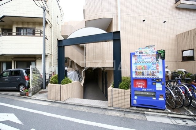 17/22 エントランス