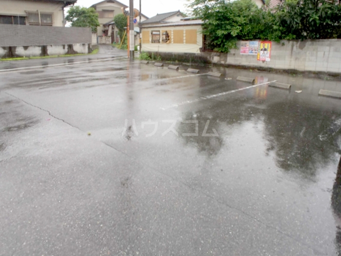13/15 駐車場