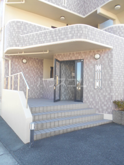 20/29 エントランス