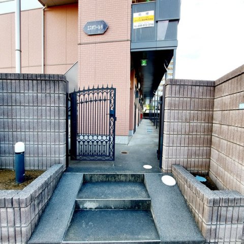 15/25 エントランス