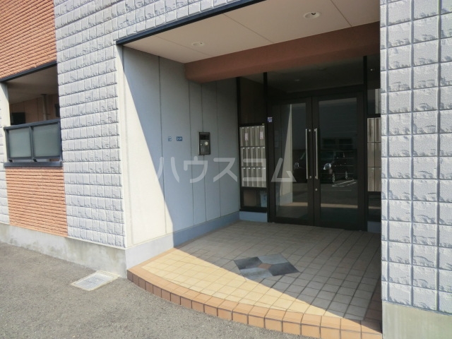 20/30 エントランス