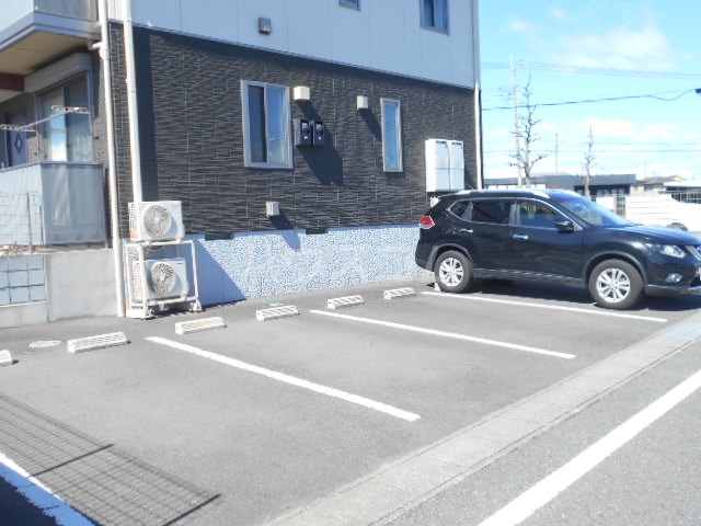28/30 駐車場
