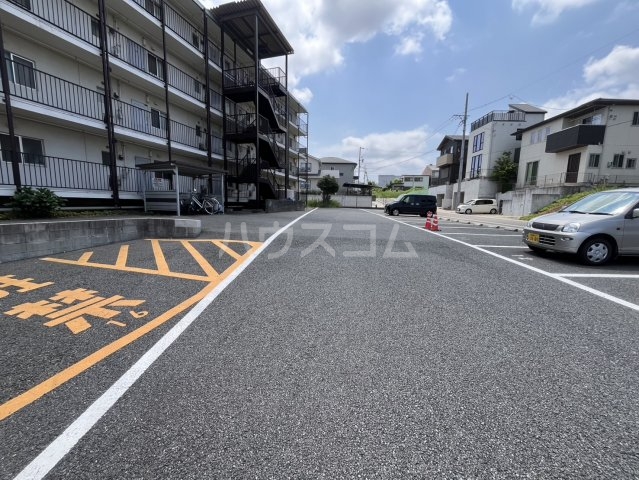 25/30 駐車場