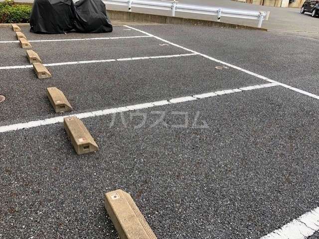 17/27 駐車場