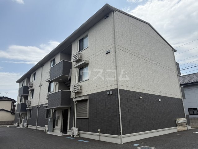 28/30 エントランス