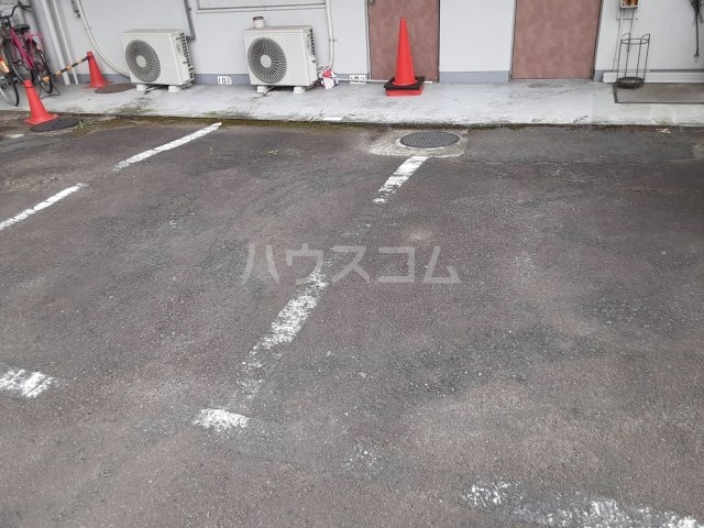 21/23 駐車場