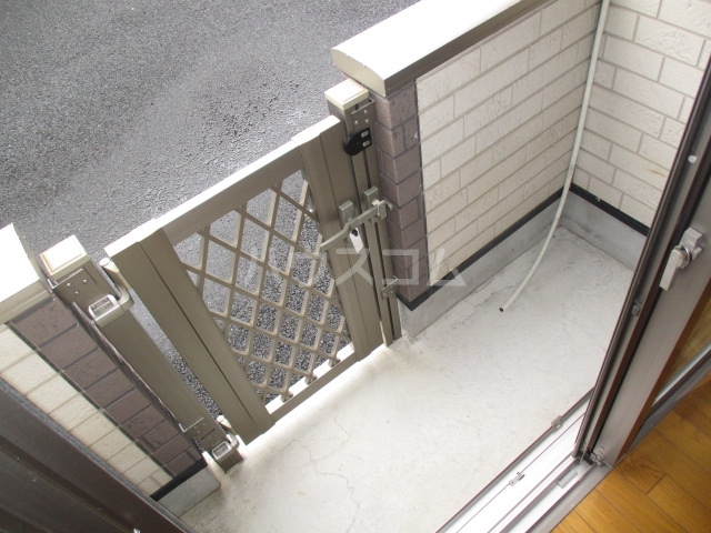 19/30 バルコニー