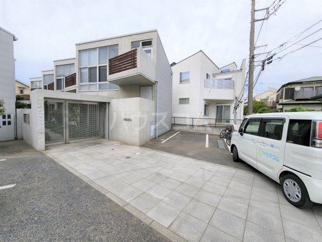 22/30 駐車場