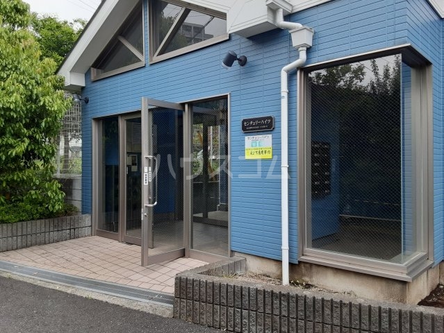 20/30 エントランス