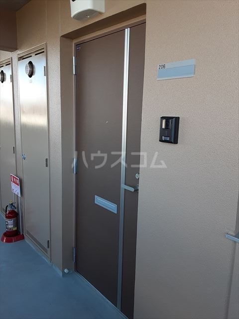 22/30 エントランス