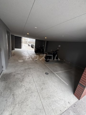 26/30 駐車場