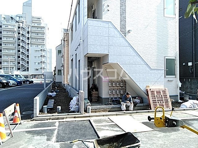 23/29 エントランス