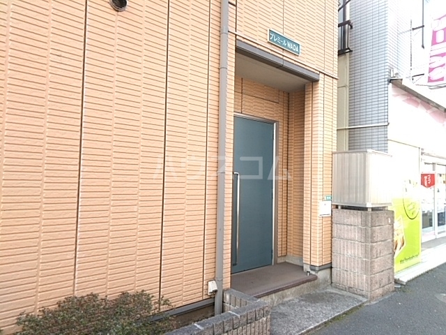 15/23 エントランス