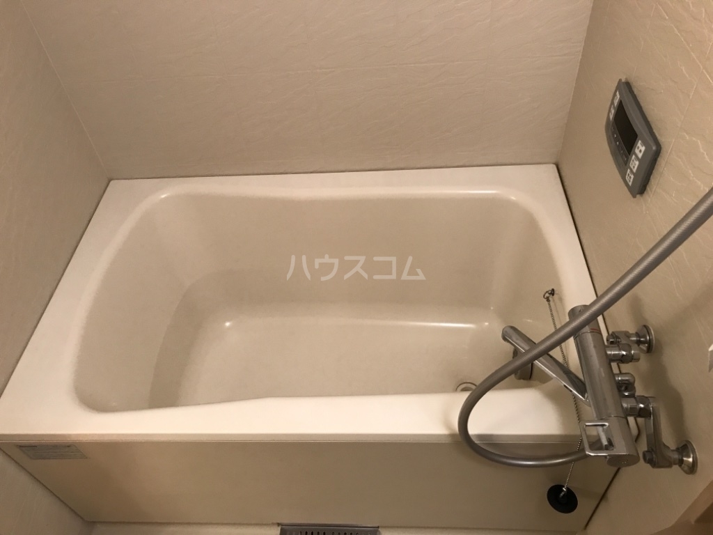13/28 浴室