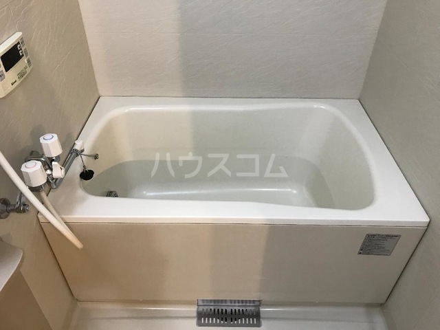 13/30 浴室