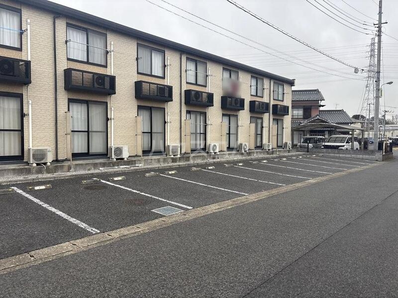 15/15 駐車場