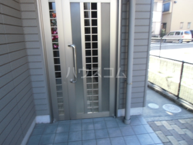 25/30 エントランス