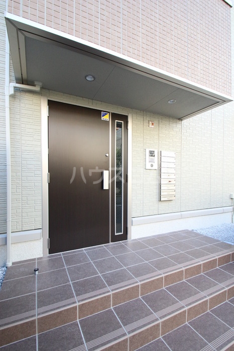 20/30 エントランス