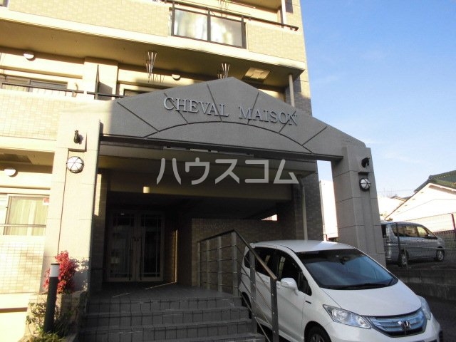 23/30 エントランス