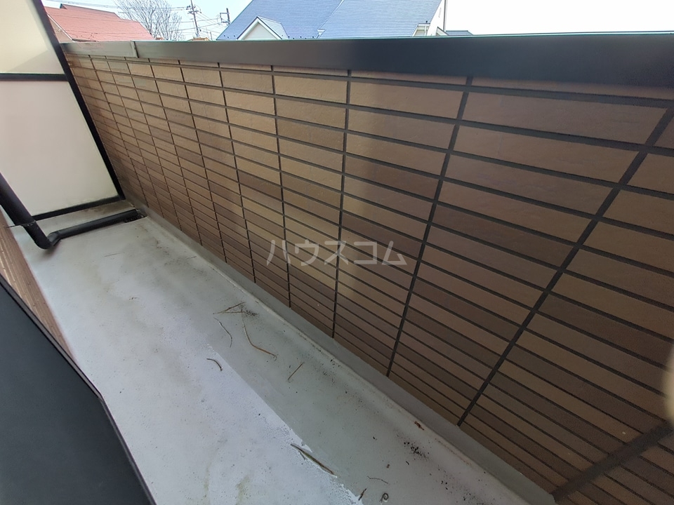 13/18 バルコニー