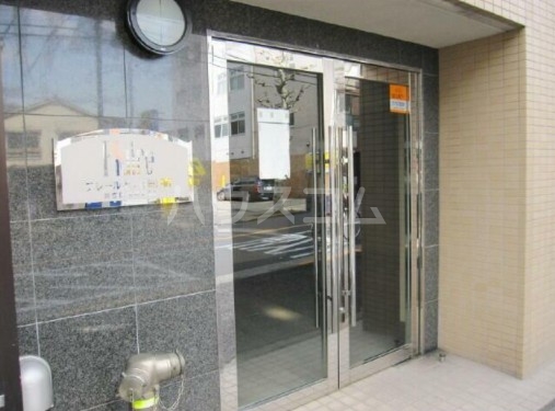 17/19 エントランス