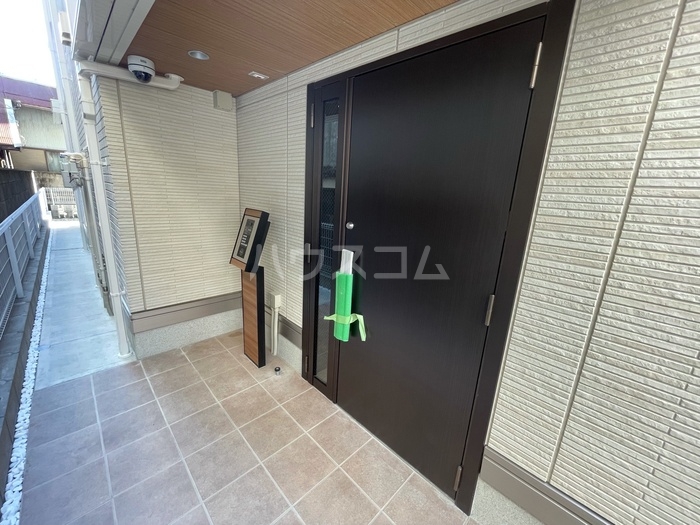 18/21 エントランス